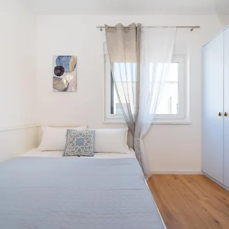 Lipotica 1 דירה נין